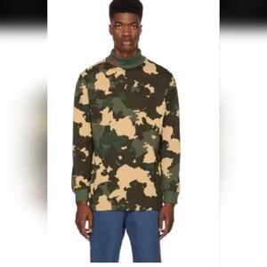 032C Camouflage Print Turtleneck Sweater - Green